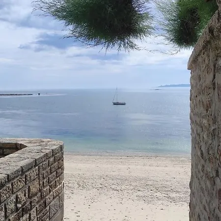 Chez Louisette Centre Et Plages A Pied!